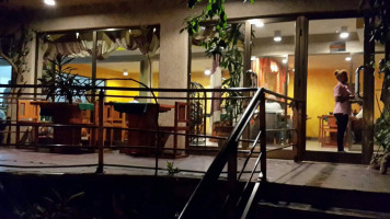 Antica Bar Restaurant Bole አንቲካ ባርና ሬስቶራንት ቦሌ À l'intérieur