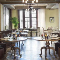 Le Manoir Dining Room food